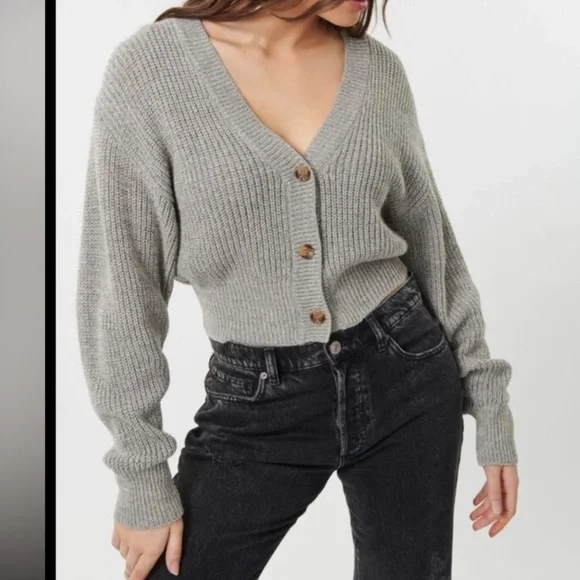 Grey Cardigan 🩶 - Picture 1 of 4